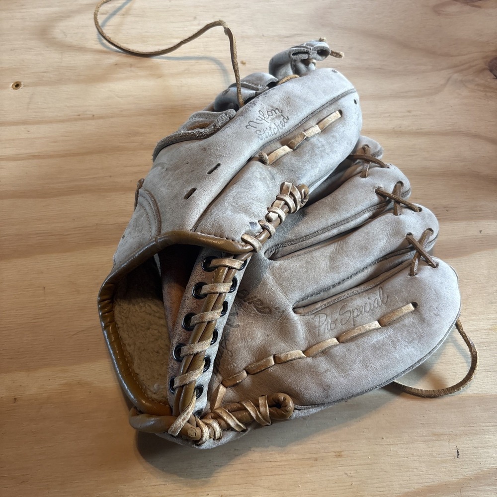 WILSON DETROIT TIGERS MARK THE BIRD FIDRYCH A2250 VINTAGE GLOVE RHT FAIR COND.